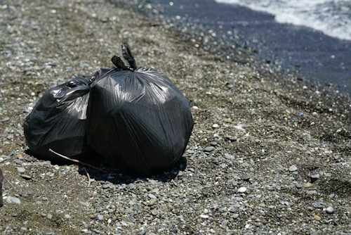 Certified biodegradable trash bags made from compostable plastic materials